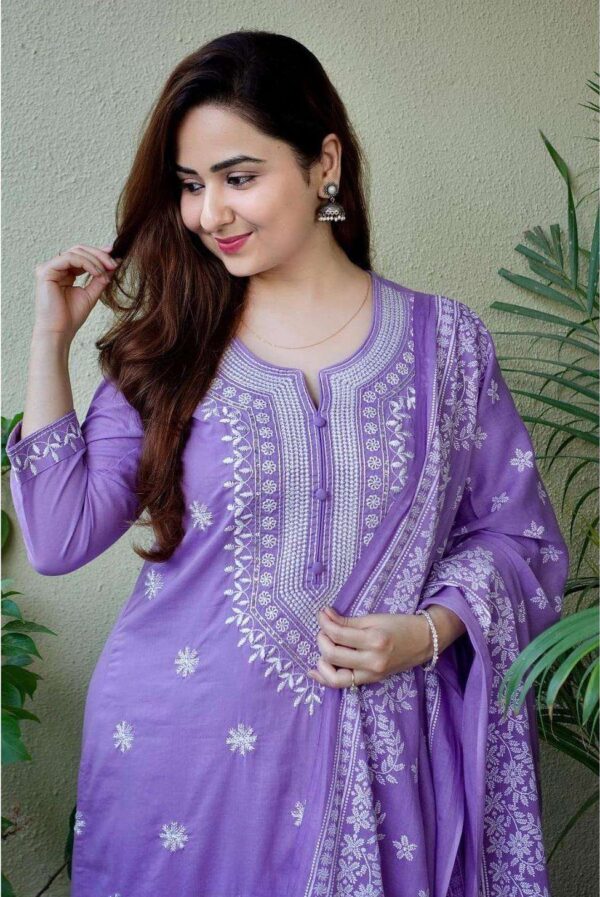 Soft & Stylish ? Floral Embroidered Cotton Printex Dress (M) - Image 6
