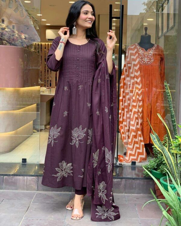 Floral Dreams ? Printed & Embroidered Cotton Dress (Size L) - Image 8
